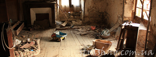 Подзатыльник в старом доме