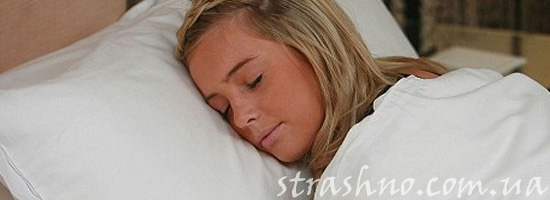 Девушка болеет