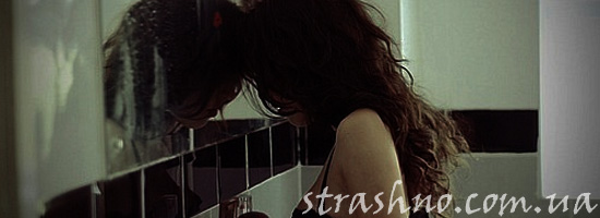 Девушка в ванной