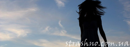 История о странной девушке на дороге