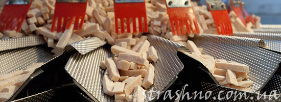 Конвейер по расфасовке печенья