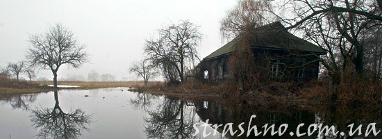 Дом ведьмы в заброшенной деревне