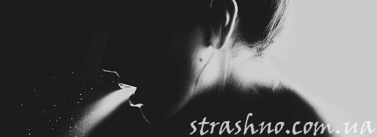 Блондинка на вечеринке