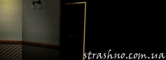 Дверь в квартиру соседей