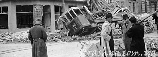 Разрушенный бомбардировкой Берлин