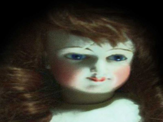 мистическая кукла Элис