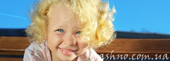 кудрявая девочка
