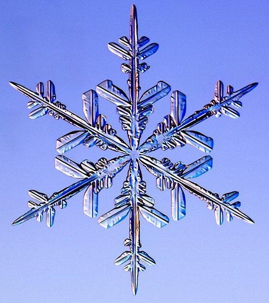 красивая снежинка