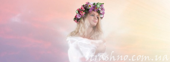 девушка в венке