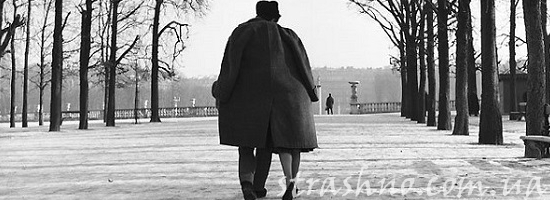 влюблённая пара в парке