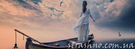 женщина в лодке