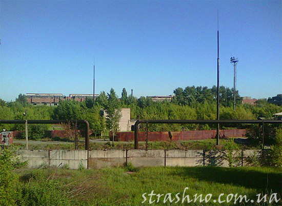 Заброшенная территория крупного металлургического завода