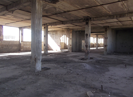 Первый этаж