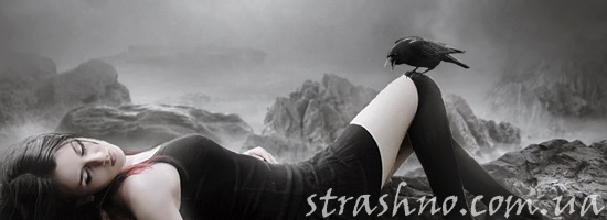 девушка и ворона