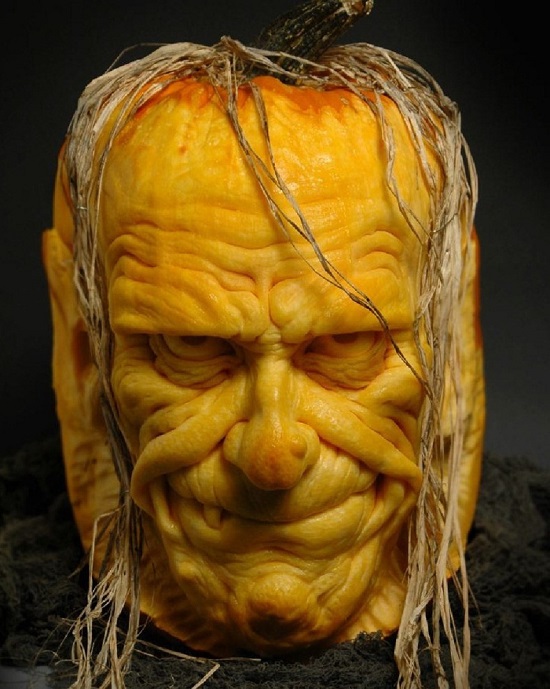 лицо из тыквы на Halloween