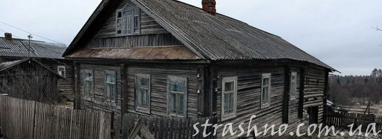 заброшенный деревенский дом
