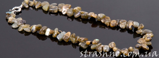 бусы из лабрадора