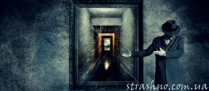 страшный призрак в зеркале
