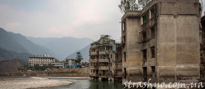 город-призрак после землетрясения