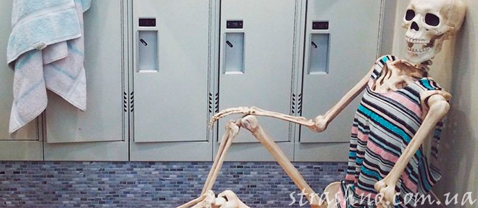 смешная история о страшном скелете