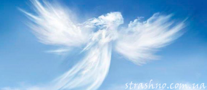 фигура ангела из облака