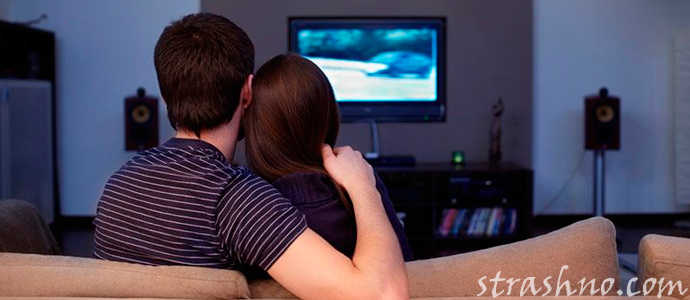 пара смотрит фильмы онлайн