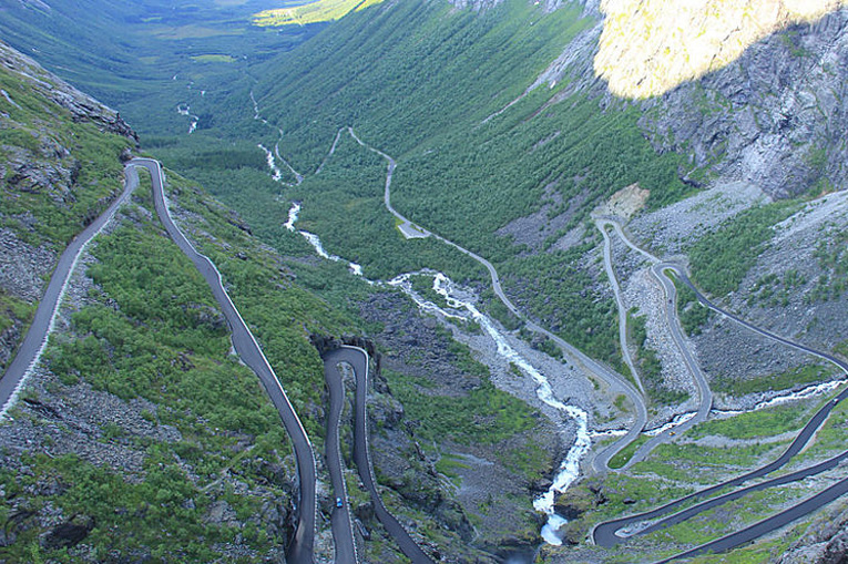 дорога троллей в Норвегии