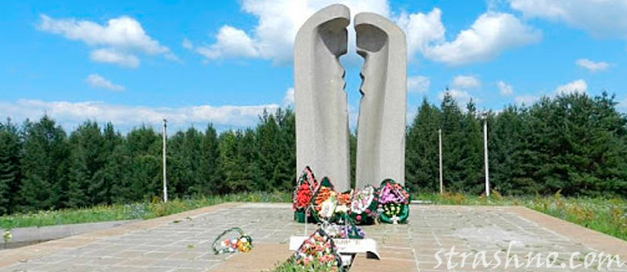 памятный знак жертвам железнодорожного крушения в городе Аша