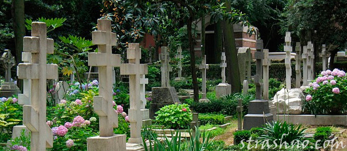 как вести себя на кладбище