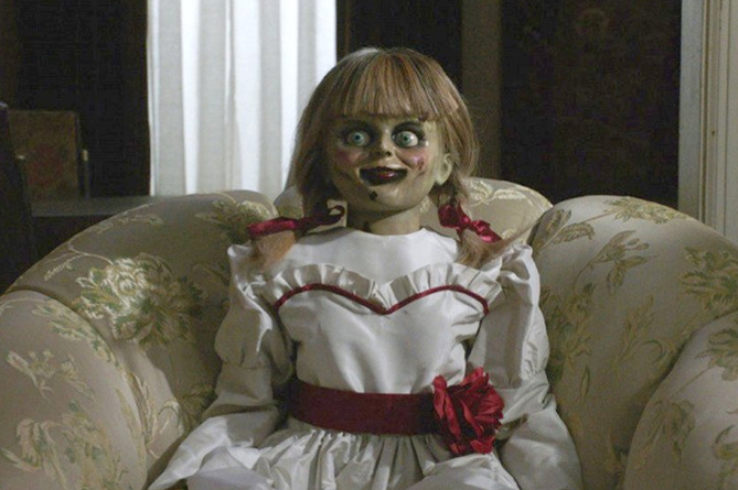 кукла Аннабель