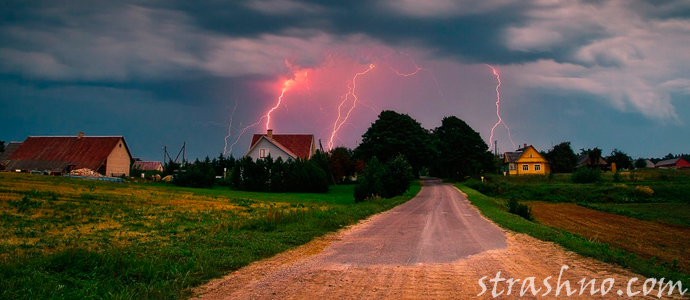 гроза в деревне
