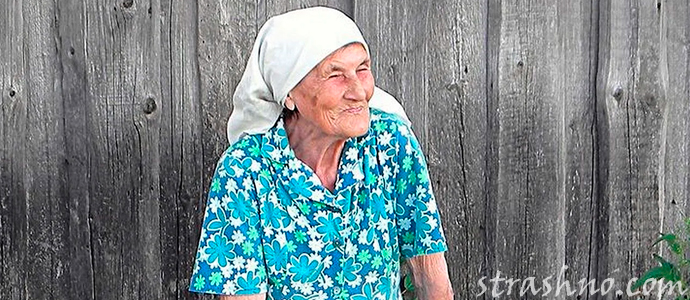 бабушка в деревне