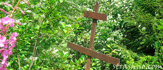 кладбищенский крест